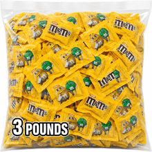 M&M'S Chocolate Candy 3 LB Box – Factory-Sealed Candy-Coated Milk Chocolate Bites, May Include Seasonal Favorites from Easter, Halloween, Christmas & Valentine's Day – Bulk Chocolate Candy Box for Parties, Office Snacks, Candy Buffets, Care Packages