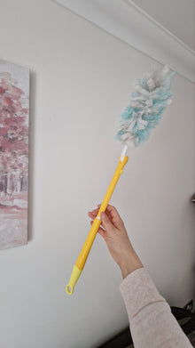 Swiffer Dusters Starter Kit 1 Handle + 5 Dusters — Complimentary Gift with $42+ Orders; If the Gift Is Out of Stock or Its Price Rises, Order Cancelled with Full Refund Before Shipment