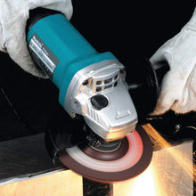 Makita 9557PB 4-1/2" Paddle Switch Angle Grinder, with AC/DC Switch — Complimentary Gift with $395+ Orders; If the Gift Is Out of Stock or Its Price Rises, Order Cancelled with Full Refund Before Shipment