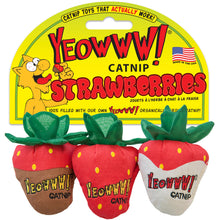 Yeowww!, Strawberries Catnip Cat Toy, 3 Count — Complimentary Gift with $37+ Orders; If the Gift Is Out of Stock or Its Price Rises, Order Cancelled with Full Refund Before Shipment