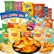 Lay's Random 5-Pack Gift Set 237g/8.35oz, Includes 1 Random Bag Of RUFFLES, 1 Random Bag Of Lay's Wavy Chips, 1 Random Bag Of Cheetos Crunchy, 2 Bags Of Cheetos Cheers, Puffed Snacks, Food And Snacks, Snacks And Chips, Essential Snacks for Camping