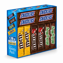 (packaging may varry) Snickers, milkyway & More Chocolate Christmas Candy Bars Full-Size Variety Pack, Assorted Mars Chocolate Favorites Bulk Box, Holiday Gift Treats for Sharing, Parties, Stocking Stuffers