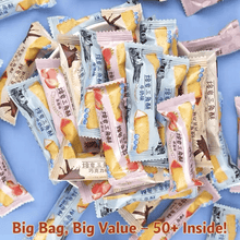 Sandwich Triangle Crispy | Mixed Packaging (Strawberry, Chocolate, Milk) | Each containing over 50 individual small packages, great value snacks | Suitable for holidays, parties, and daily snacks to satisfy cravings | 150g/pack
